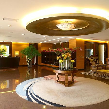 King'S Town Hotel Гаосюн Экстерьер фото