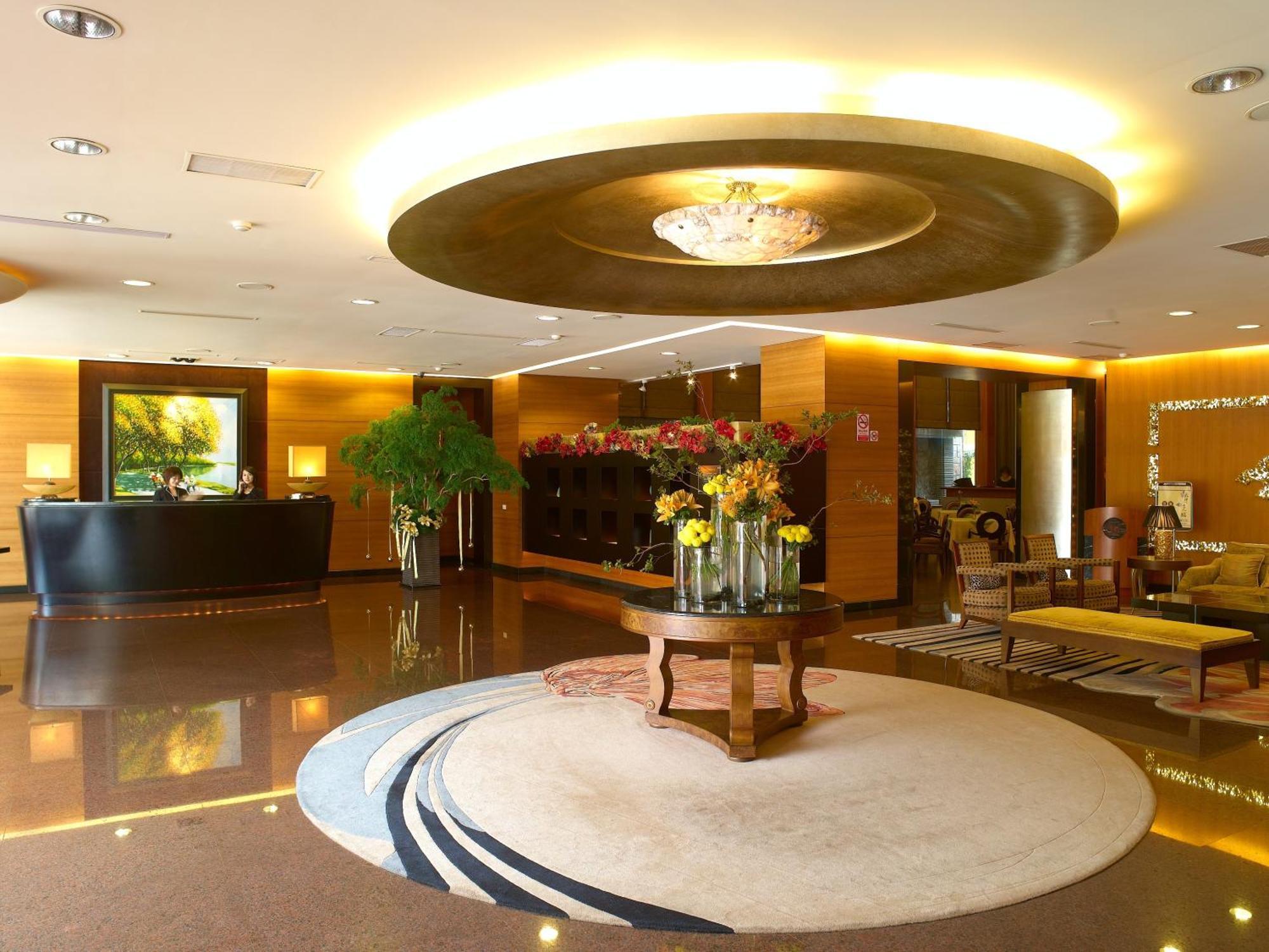 King'S Town Hotel Гаосюн Экстерьер фото