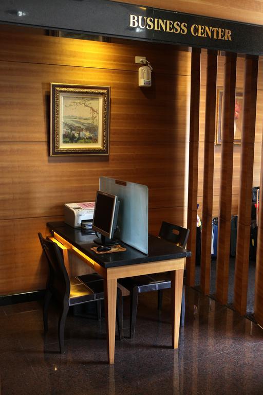 King'S Town Hotel Гаосюн Экстерьер фото