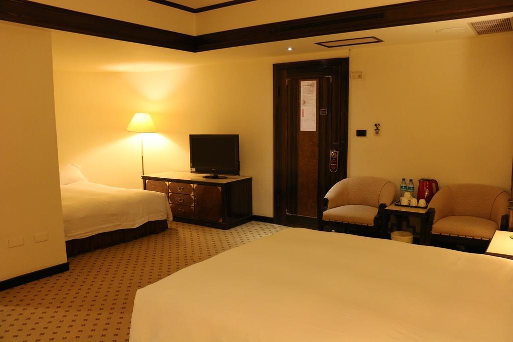 King'S Town Hotel Гаосюн Экстерьер фото