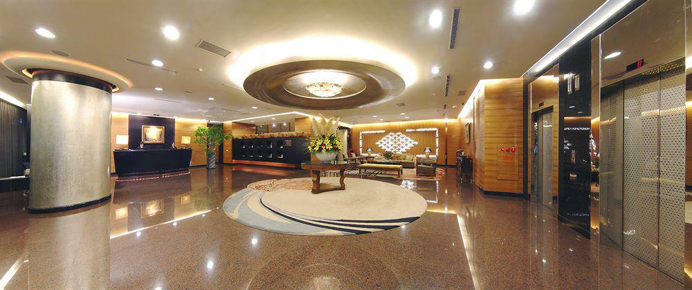 King'S Town Hotel Гаосюн Экстерьер фото